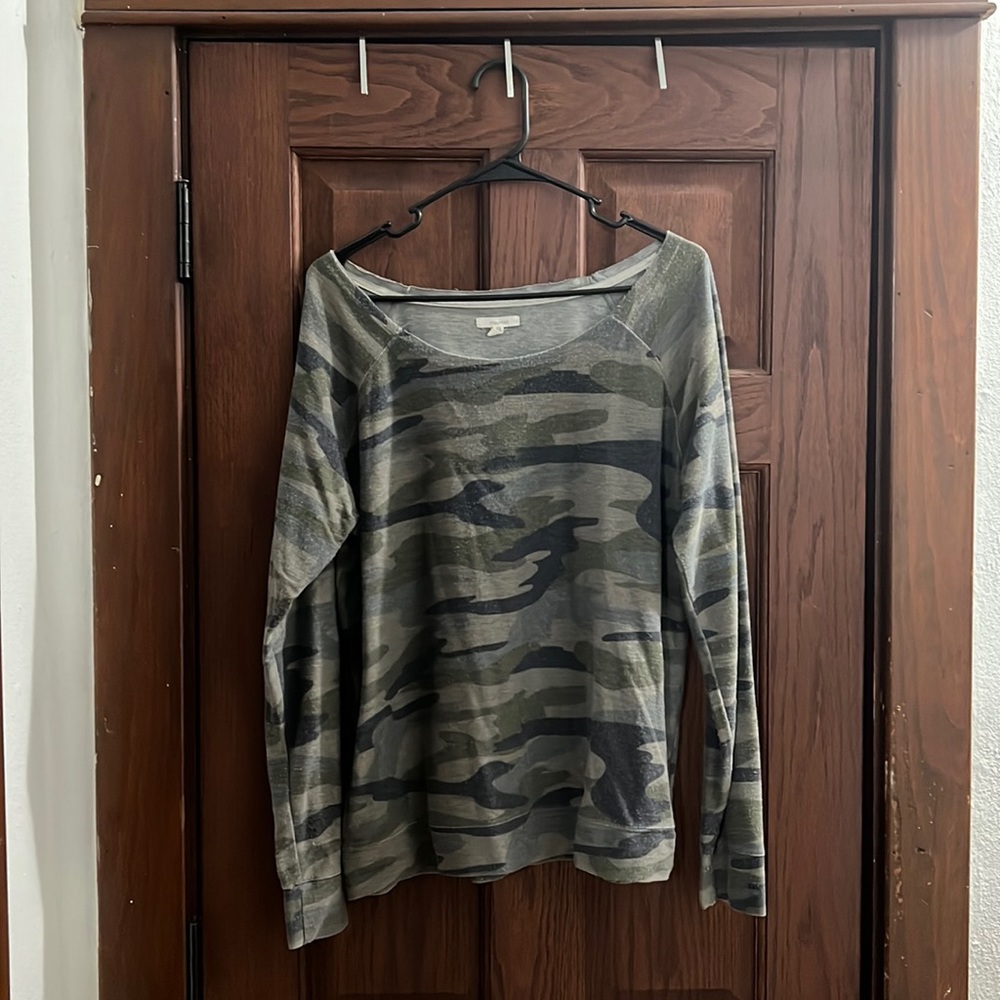 Wide Neck Camo Sweatshirt